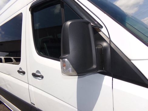 Used 2014 Mercedes-Benz Sprinter 2500 image 62