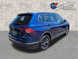 Certified 2022 Volkswagen Tiguan SE image 4