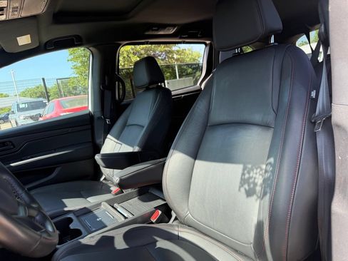 Used 2025 Honda Odyssey Sport-L image 13