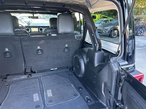 Certified 2021 Jeep Wrangler Unlimited Sahara image 32