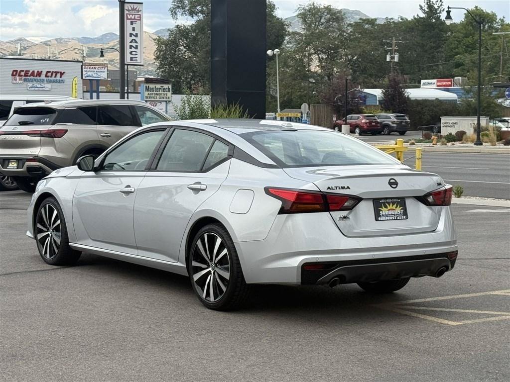 Used 2021 Nissan Altima 2.5 SR FWD image 5