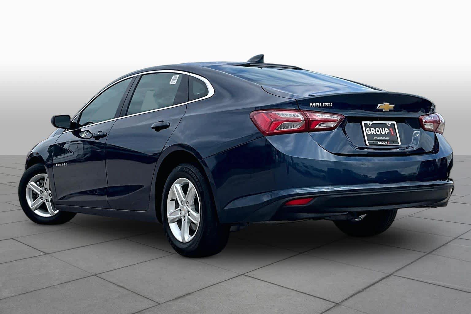 Used 2022 Chevrolet Malibu LT FWD image 12