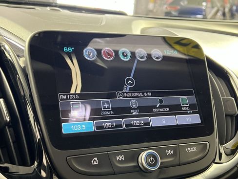 Used 2017 Chevrolet Volt Premier w/ Driver Confidence II Package image 20