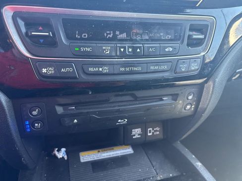 Used 2021 Honda Pilot Black Edition image 9