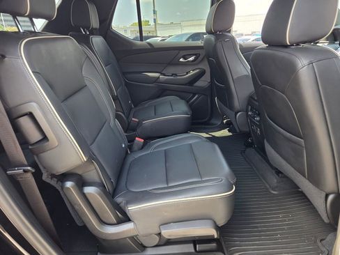 Certified 2023 Chevrolet Traverse Premier w/ Redline Edition image 16