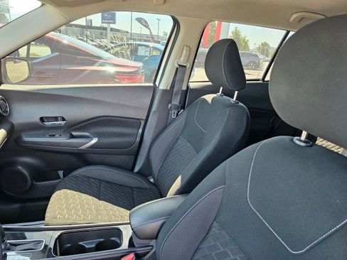 Used 2022 Nissan Kicks SV image 26