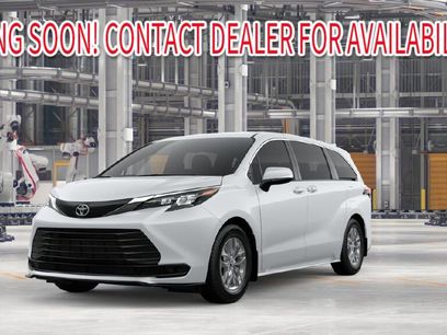 New 2026 Toyota Sienna LE