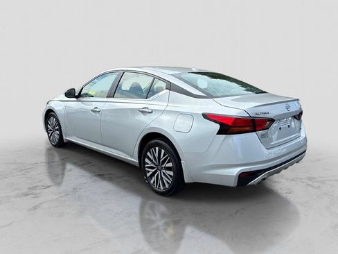Certified 2024 Nissan Altima 2.5 SV w/ SV Premium Package AWD/4WD image 5