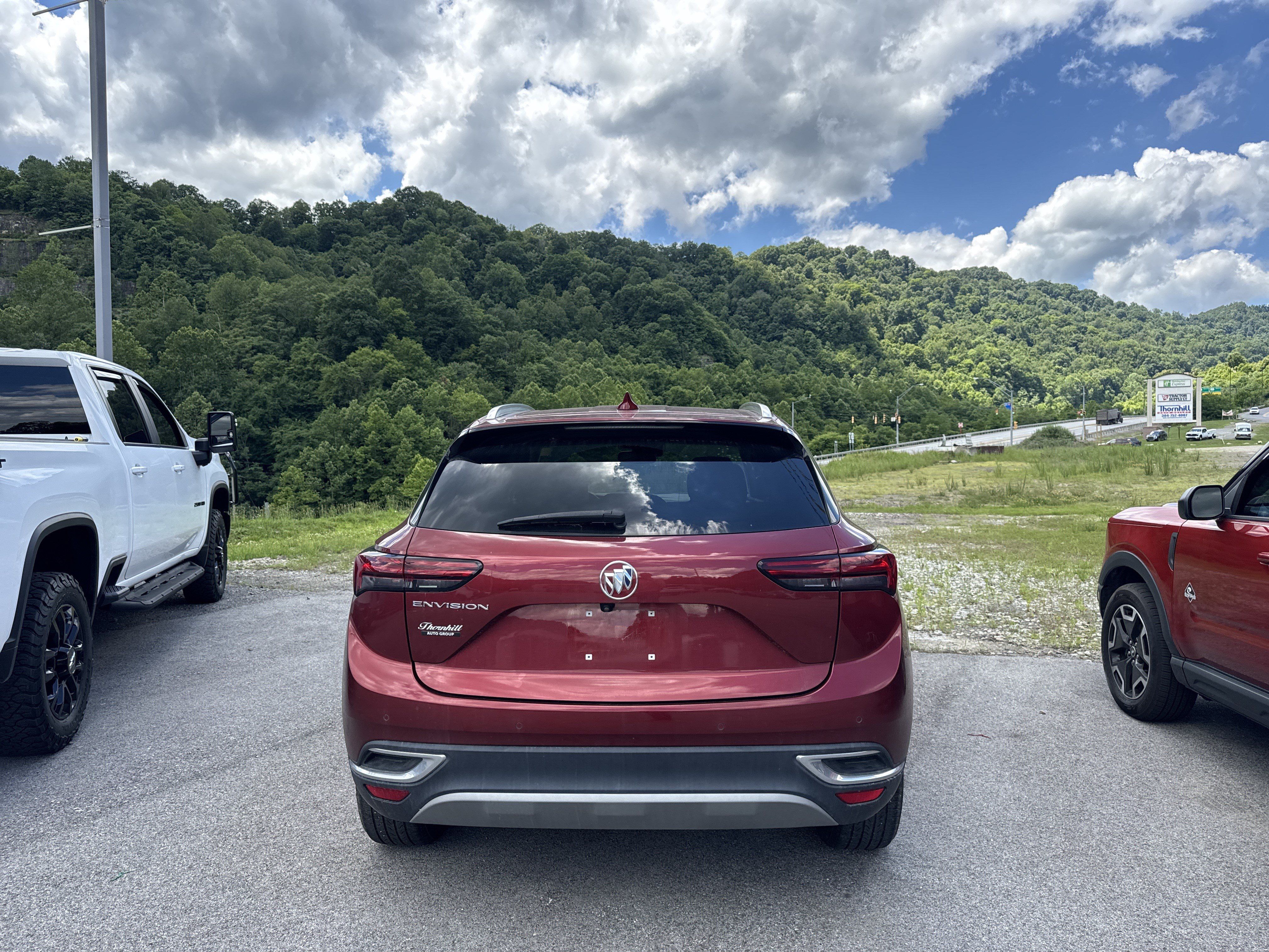 Used 2023 Buick Envision Preferred FWD image 7