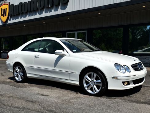 Used 2007 Mercedes-Benz CLK 350 2dr Coupe 3.5L image 2