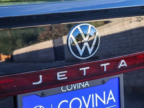 New 2026 Volkswagen Jetta SE image 10