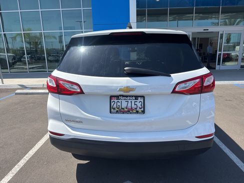 Used 2021 Chevrolet Equinox LS w/ LS Convenience Package FWD image 10