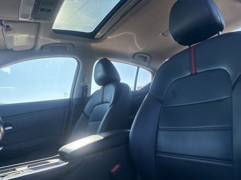 Certified 2025 Nissan Sentra SR w/ SR Premium Package image 33