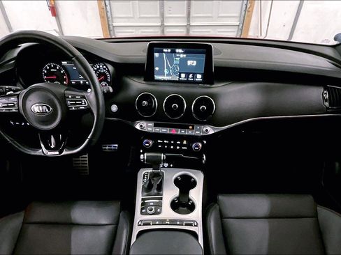 Used 2019 Kia Stinger GT1 image 14
