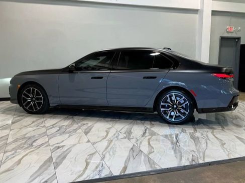 Used 2025 BMW 760i xDrive w/ Executive Package AWD/4WD image 61