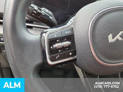 Used 2024 Kia Carnival SX image 9