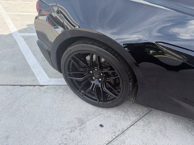 Used 2025 Chevrolet Corvette Z06 RWD image 4