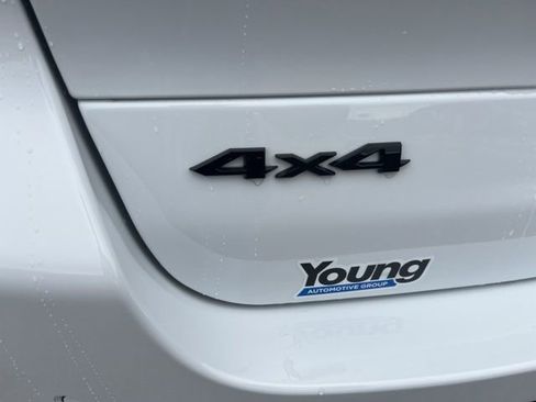 Used 2025 Jeep Grand Cherokee L Limited w/ Luxury Tech Group II image 10