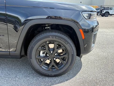 New 2026 Jeep Grand Cherokee L 2WD image 27