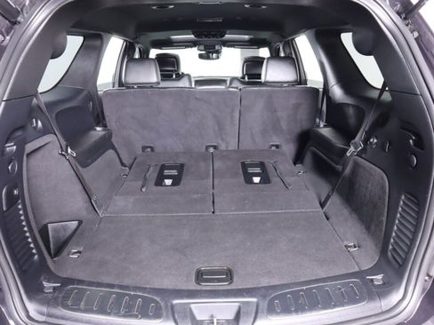 Used 2019 Dodge Durango R/T w/ Technology Group AWD/4WD image 41