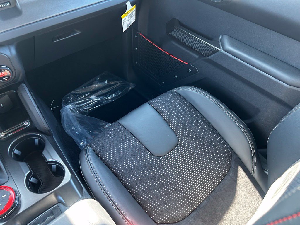 New 2026 Ford Bronco Raptor w/ Interior Carbon Fiber Pack AWD/4WD image 11