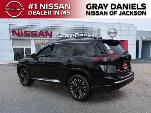 New 2026 Nissan Rogue Platinum w/ Platinum Premium Package image 3