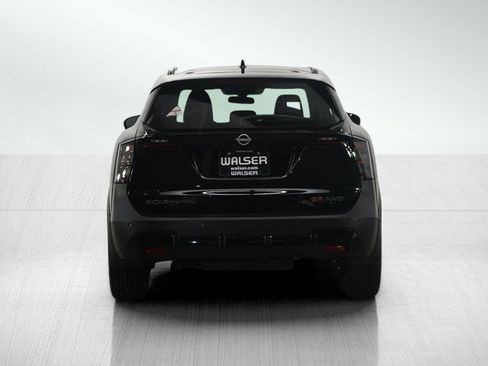 Used 2025 Nissan Kicks SR w/ Illumination Package image 4