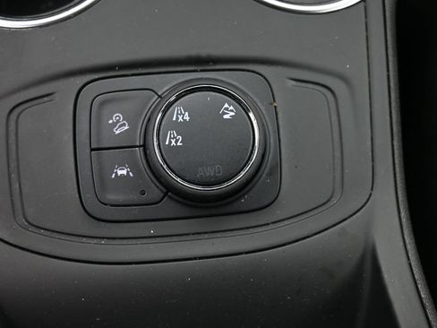 Used 2024 GMC Terrain SLE AWD/4WD image 19