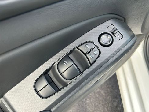 Used 2025 Nissan Altima 2.5 SV image 23