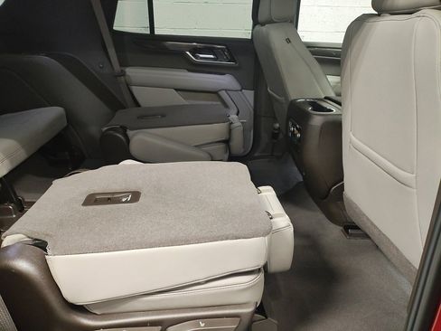 New 2026 GMC Yukon Elevation image 13