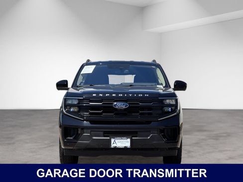 Used 2025 Ford Expedition Active RWD image 10