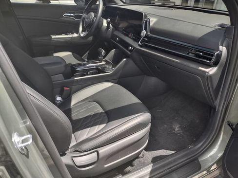 Certified 2025 Kia Sportage X-Pro AWD/4WD image 7