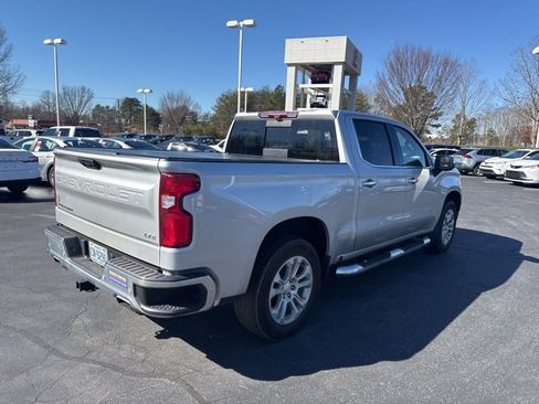 Used 2022 Chevrolet Silverado 1500 LTZ image 6