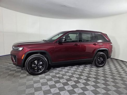 New 2026 Jeep Grand Cherokee Altitude image 7