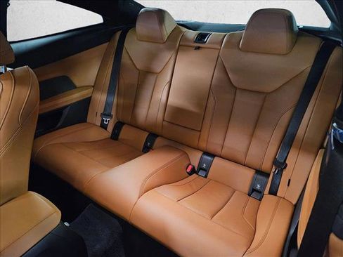 Used 2025 BMW 430i Coupe w/ M Sport Package image 18