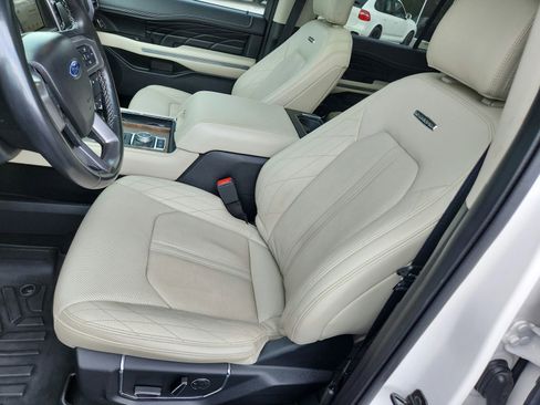 Used 2019 Ford Expedition Platinum AWD/4WD image 12