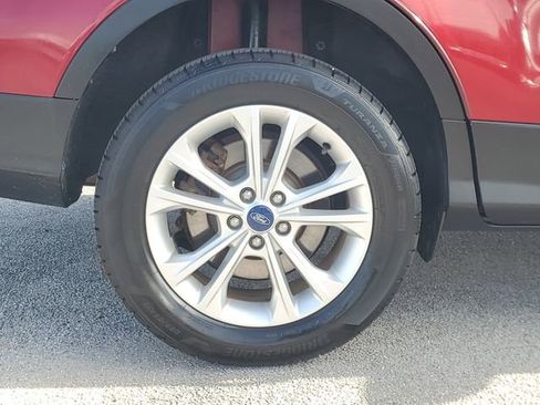 Certified 2017 Ford Escape SE image 5