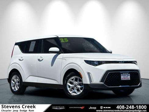 Used 2025 Kia Soul LX w/ LX Technology Package FWD image 1