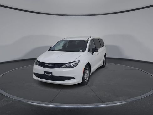 New 2027 Chrysler Pacifica LX FWD image 5