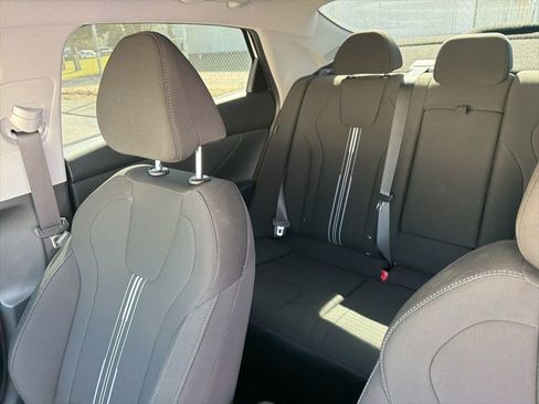 Used 2025 Hyundai Elantra SEL FWD image 23