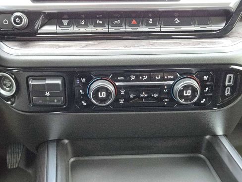 Certified 2024 Chevrolet Silverado 2500 LTZ w/ LTZ Premium Package AWD/4WD image 20