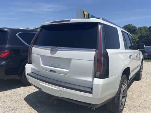 Used 2016 Cadillac Escalade Premium AWD/4WD image 7