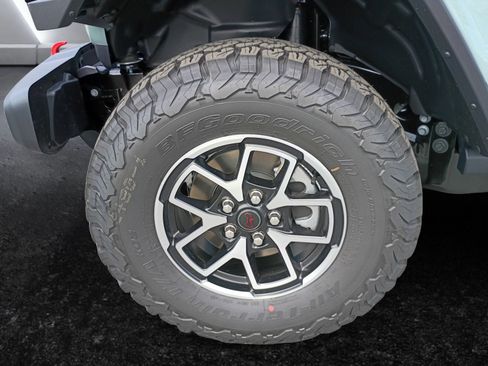 New 2026 Jeep Wrangler Unlimited Rubicon AWD/4WD image 15