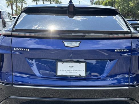 Certified 2024 Cadillac Lyriq Luxury AWD/4WD image 10