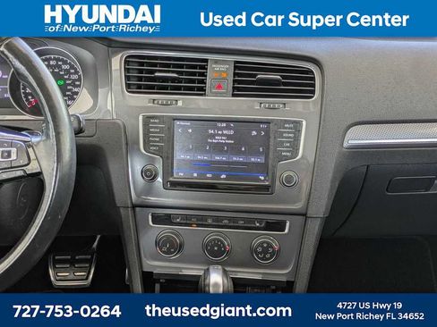 Used 2017 Volkswagen Golf Alltrack SE AWD/4WD image 21