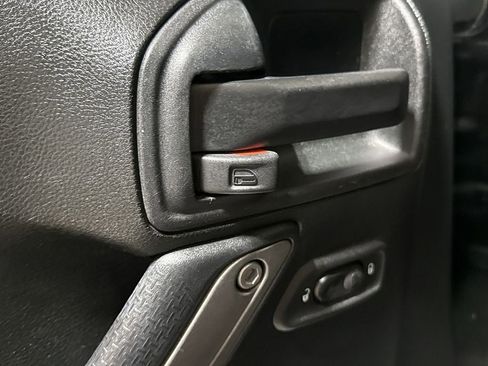 Used 2018 Jeep Wrangler Unlimited Sport S image 18