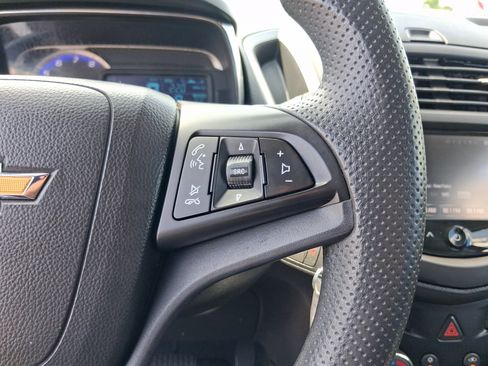 Used 2015 Chevrolet Trax LS FWD image 16