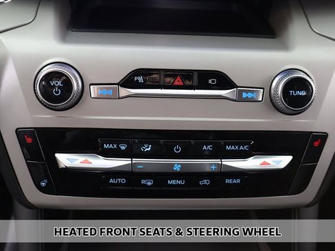 Used 2023 Ford Explorer XLT w/ Equipment Group 202A image 6