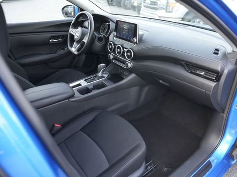 Used 2025 Nissan Sentra SV image 17