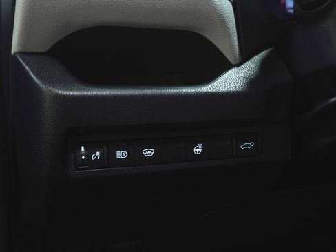 Used 2023 Toyota RAV4 XLE Premium image 25